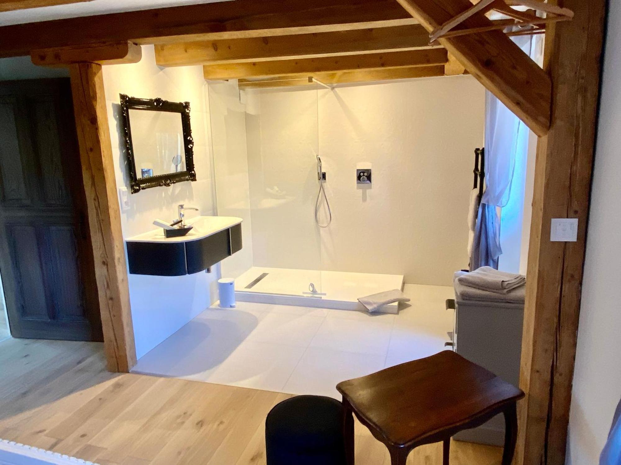Le De La Grange Apartment *